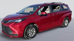 2022 Toyota Sienna LE 8-Passenger