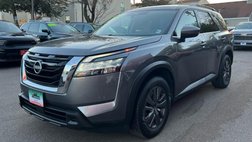 2022 Nissan Pathfinder SV