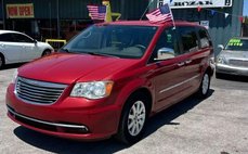 2012 Chrysler Town and Country Touring-L