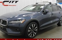 2022 Volvo V60 Cross Country T5