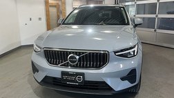 2025 Volvo XC40 B5 Core Bright Theme