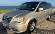 2014 Chrysler Town and Country Touring
