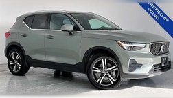 2025 Volvo XC40 B5 Core Bright Theme