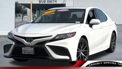 2022 Toyota Camry Hybrid SE