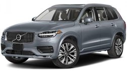 2022 Volvo XC90 T6 Momentum 7-Passenger