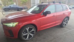 2023 Volvo XC60 Recharge T8 Ultimate Dark Theme