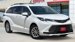 2026 Toyota Sienna LE 8-Passenger