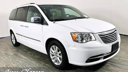 2016 Chrysler Town and Country Limited Platinum