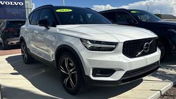 2022 Volvo XC40 T5 R-Design