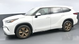 2022 Toyota Highlander Hybrid Bronze Edition