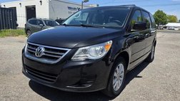 2013 Volkswagen Routan SE
