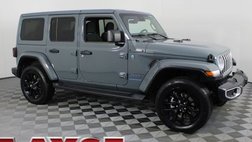 2025 Jeep Wrangler Sahara 4WD