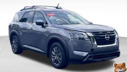 2024 Nissan Pathfinder SV