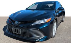2020 Toyota Camry Hybrid XLE