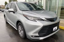 2022 Toyota Sienna XLE