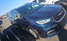 2023 Chrysler Pacifica Hybrid Pinnacle