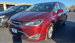 2017 Chrysler Pacifica Hybrid Touring Plus