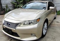 2013 Lexus ES 300h Base