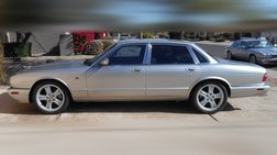 1999 Jaguar XJR Base