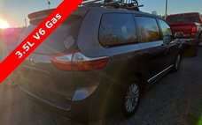 2016 Toyota Sienna XLE 8-Passenger