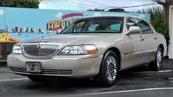 2010 Lincoln Town Car Signature Limited
