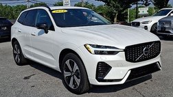 2024 Volvo XC60 Recharge T8 Core Dark Theme