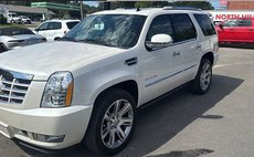 2011 Cadillac Escalade Premium