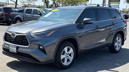 2022 Toyota Highlander LE