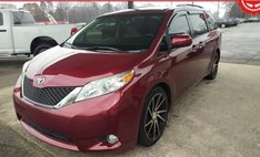 2015 Toyota Sienna LE 7-Passenger Auto Access Seat