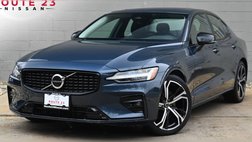 2024 Volvo S60 B5 Core Dark Theme