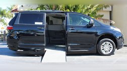 2017 Toyota Sienna XLE Premium 8-Passenger