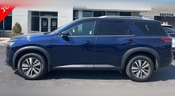 2022 Nissan Pathfinder SL