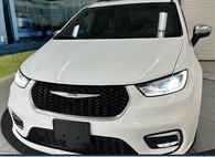 2023 Chrysler Pacifica Hybrid Pinnacle