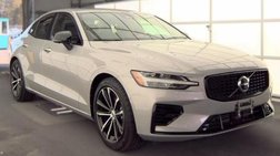 2023 Volvo S60 Recharge T8 Plus Dark Theme