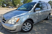 2007 Hyundai Entourage GLS