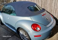 2009 Volkswagen New Beetle Base