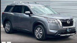 2024 Nissan Pathfinder SL