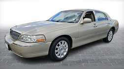 2011 Lincoln Town Car Signature Limited