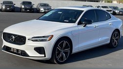 2022 Volvo S60 Recharge T8 R-Design Expression