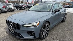 2022 Volvo S60 B5 Momentum
