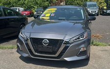 2022 Nissan Altima 2.5 SR