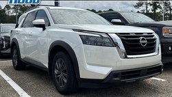 2024 Nissan Pathfinder SV