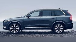2025 Volvo XC60 B5 Plus Dark Theme