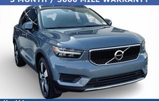 2020 Volvo XC40 T4 Momentum