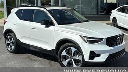 2026 Volvo XC40 B5 Plus