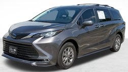 2023 Toyota Sienna XLE
