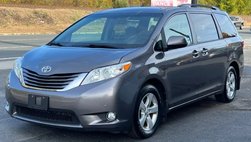 2017 Toyota Sienna LE