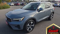 2023 Volvo XC40 B5 Plus Bright Theme