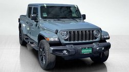 2025 Jeep Gladiator NightHawk