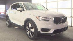 2020 Volvo XC40 T5 Momentum